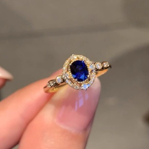 French Vintage Sri Lankan Sapphire Set Ring - Picture 3 of 3